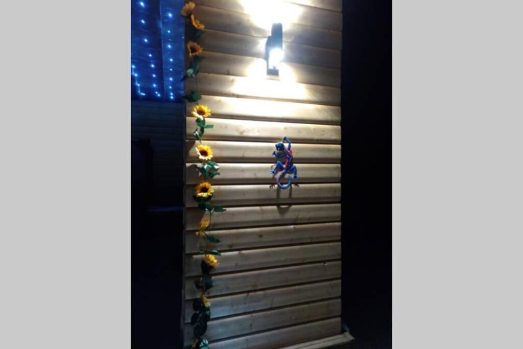The Cottage - Hot Tub - Nr Glasgow - Self Check-In Coatbridge Buitenkant foto