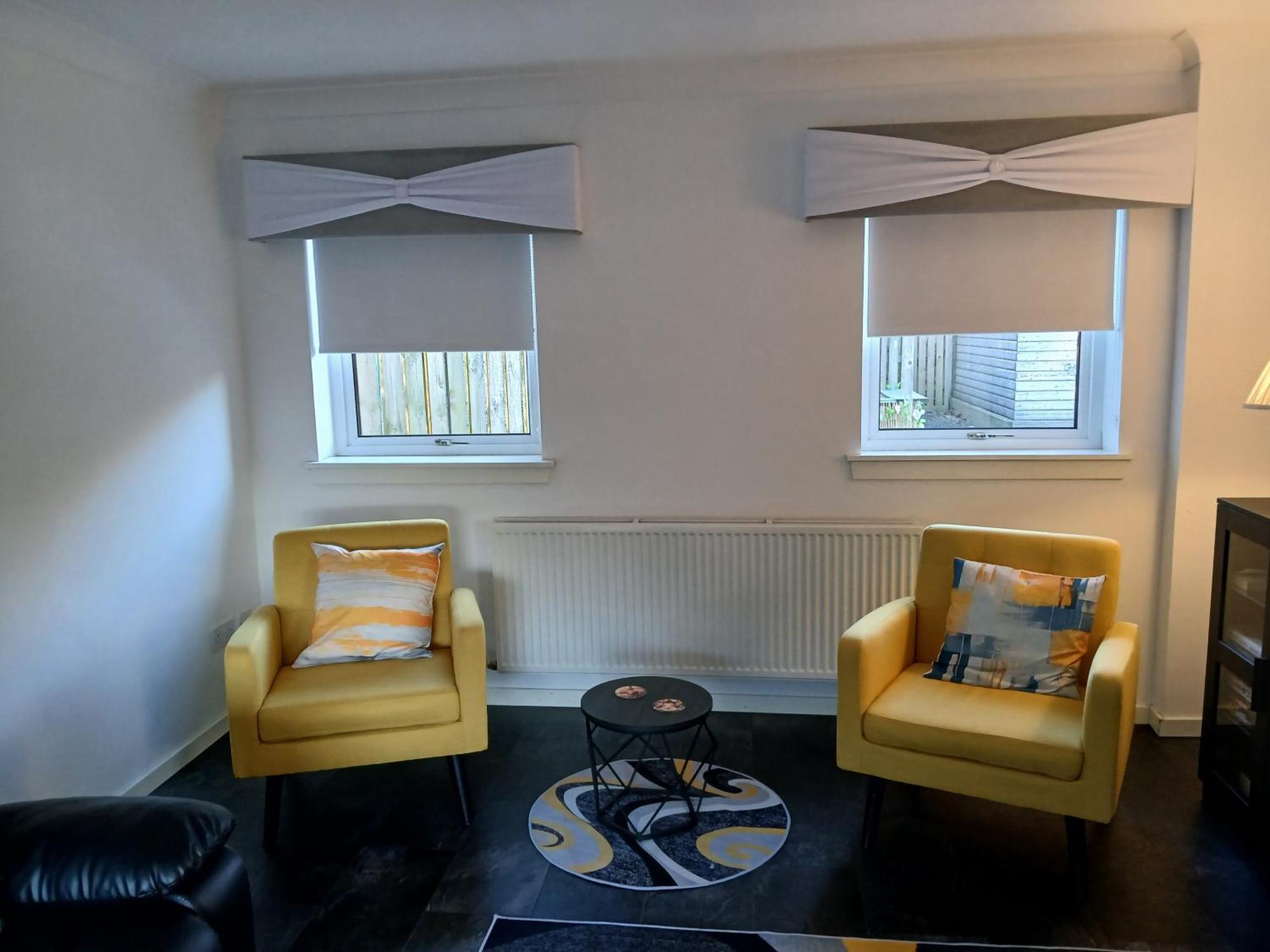 The Cottage - Hot Tub - Nr Glasgow - Self Check-In Coatbridge Buitenkant foto