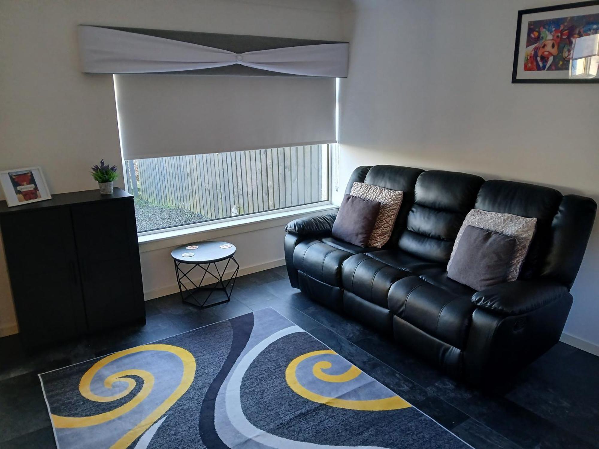 The Cottage - Hot Tub - Nr Glasgow - Self Check-In Coatbridge Buitenkant foto